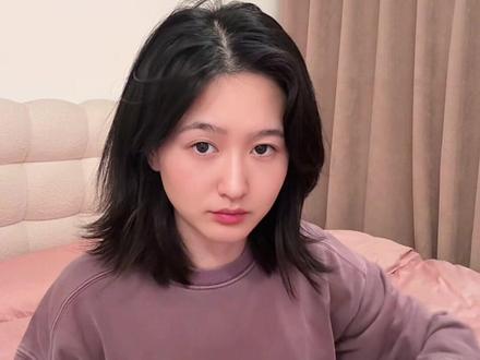 指数暴跌它暴涨? #A股 #港股 #恒生科技指数 #智谱 #AI大模型