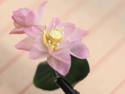 #超轻粘土 3分钟教你制作一个荷花簪子吧#爱手工爱生活