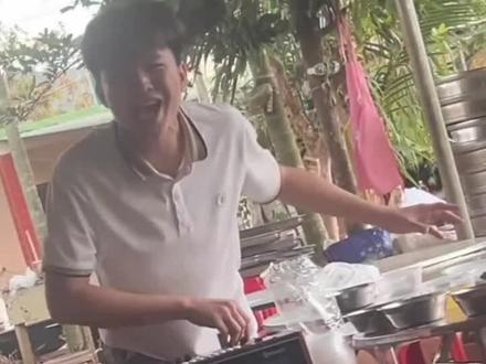 #多想问你究竟爱谁
#过火
#多想问你究竟爱谁原视频作者
过火dj海南小哥
村里唯一去过酒吧的人
#剪映