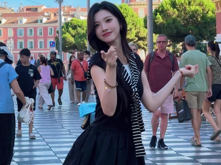 把鸳鸯戏跳到法国来了 #鸳鸯戏dj #抖音潮流舞蹈大赛