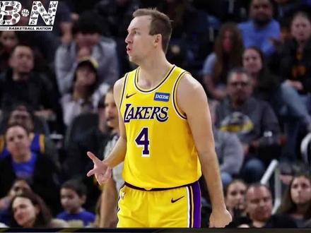 肯纳德湖人首秀10分,三分命中率50%,湖人战胜勇士!#肯纳德 #肯纳德湖人首秀 #湖人战胜勇士 #詹姆斯 #湖人6人得分上双擒勇士