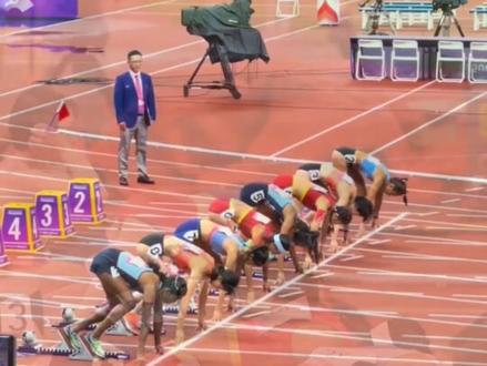 @:吴艳妮-中国女子100米栏运动员,参加杭州亚运会全程实况。决赛中因抢跑被判名次无效#情感:见到母亲卸下坚强哭了#柒上抖音心有杂念