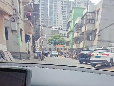 新手窄路会车的核心是相互礼让不是躲不是过度靠边,看金牌教练如何让学员轻松搞懂会车的思路核心#江门新手陪练#乐驾汽车陪练#新手上路陪练#窄路会车