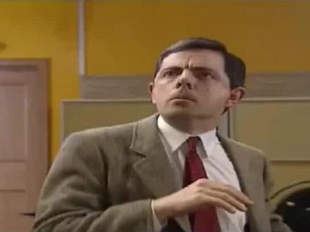 憨豆先生洗内衣,洗小熊#影视综艺 #同城热门 #电影剪辑 #情感 #爆笑