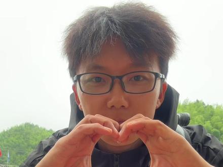 黄山暑期热度已经结束,人流和温度都降低了,不喜欢拥挤的家人们可以订好酒店穿好衣服冲起来了#黄山旅游攻略 #旅行推荐官 #导游