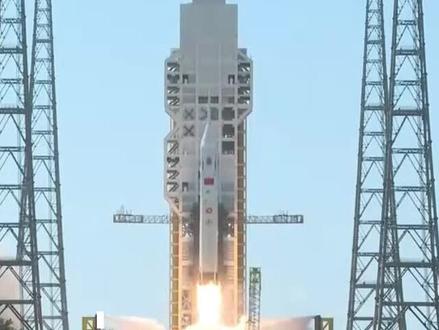 长征10甲可回收火箭试验成功,距离载人登月又进一步