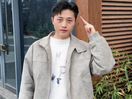 轻薄、续航、屏幕全拉满,荣耀Magic V6全面体验#如何评价荣耀MagicV6 #折叠屏手机 #荣耀MagicV6 #MagicOS10