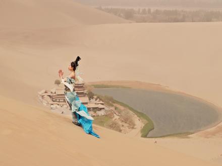 一梦入敦煌,一眼望千年。茫茫大漠,羌笛声胡旋舞。#苏菲裸感s #苏菲裸感S贵族棉 #苏菲裸感S贵族棉安心裤