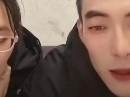 甘宇翼前妻与现任一同开播,恩怨翻篇,只聊家常,愿不打扰孩子,各自安好#甘宇翼 #甘宇翼前妻 #前妻现任直播 #家务事不扰娃 #各自安好