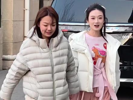 2026.2.10北展大封德云双姝赵芸一张婉仪 #德云社大封箱#德云社乙已年大封箱 #德云鼓曲社 #赵芸一 #张婉怡 2026.2.10德云社乙巳年大封箱,德云社女相声演员赵芸一和德云鼓曲社演员张婉怡,两位才貌双全的大美女!太养眼了!🤩👏👍视频🈲二传🈲截传🈲搬运🈲去水印🈲商用