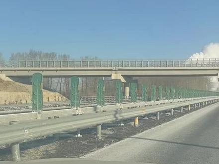 京哈高速米沙子段,这不是电厂是垃圾焚烧厂。