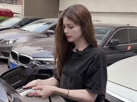 在户外充电🔋,充电枪拔不开的时候,我们该怎么办呢#抖音汽车 #L7 #L8 #L9 #dou是好车