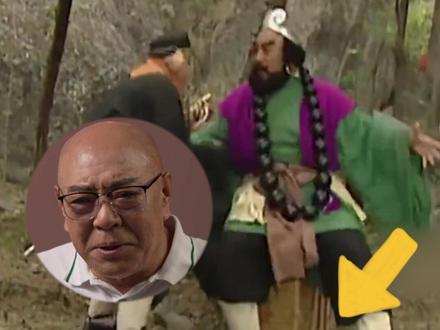 演员本人揭秘:《西游记》里,沙僧扁担挑的是什么?#西游记(央视频号:CCTV电视剧)