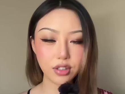在过去的一周我重新循环了这张专辑,产生了很多感慨凝结成3000个文字。在Drake新专辑来临之际,我们一起回到11年前吧(由于配乐版权问题我无法添加歌曲的细节,可能影响观感烦请大家见谅)
#iceman #专辑解析 #Hiphop #Drake #科普