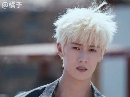 老天啊,这俩哥哥随便给我一个呢!😭#李昀锐 #何与 #邢武 #耀眼 #靳朝邢武养妹妹这块如出一辙 @DOU+上热门