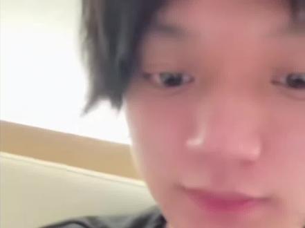 原来一诺,长生和钟意约好了挑杯结束后一起休息,重点是长生说了他们都会回来的,一诺也不会退役,王朝五人组依旧还在,好好休息,我们会等着你们王者归来!#成都AG超玩会长生 #HERO战胜AG #AG无缘挑杯决赛 ##成都AG超玩会一诺 #2025王者荣耀挑战者杯