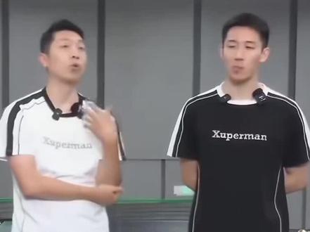 许昕程靖淇谈国乒主力与绝对主力的区别以及断没断档的问题。石头与大头相差五岁是不是断档了?石头后面有谁可以和石头一起打团体?可能我想的有点多吧。。。#国乒#林诗栋#许昕#程靖淇 #国乒 #许昕