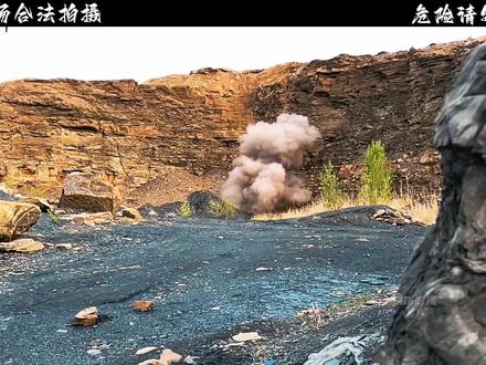 反坦克地雷炸山洞,就是这个结果确实无语#军迷发烧友 #军事爱好者 #军事科普 #军迷 #硬核