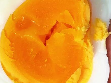 我也跟着蛋神做9分12秒的完美鸡蛋啦,,跟着蛋神学的精准时间法,再也不翻车啦#蛋神9分12秒鸡蛋 ##跟着蛋神煮鸡蛋 #鸡蛋的神仙吃法 #蛋神 #鸡蛋的神仙吃法