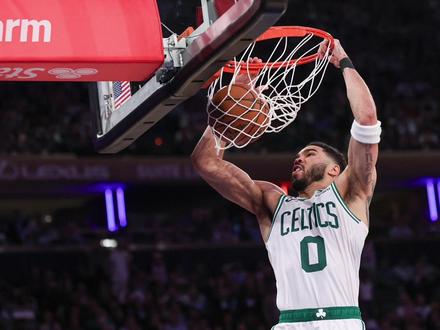 #塔图姆#杰伦布朗#怀特 #凯尔特人 塔图姆复出在即!杰伦布朗完美升级!东部乱不乱,绿衫说了算!