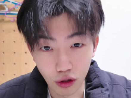 好鞋自当分享给大家,希望大家在老弟推荐下都不会说出穿这鞋不舒服,走路很累这种话#好鞋推荐 #穿搭好物 #索康尼 #通勤