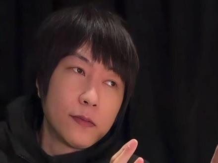 我的0324被取消了🥺 回想阿信说的:「五月天是绕着你们转的,但是这个世界不是绕着五月天转的」,真的很有感触,也许是到了能理解多方的年纪(主办方除外)。心疼24号,特别是外地的老师,满心欢喜的订好机酒,安排好时间,排除万难期待着见面,结果被泼了一盆冷水,说取消就取消……唉,希望大家能有好的解决办法,尽可能挽回一些损失#五月天香港演唱会 #wmls #阿信直播