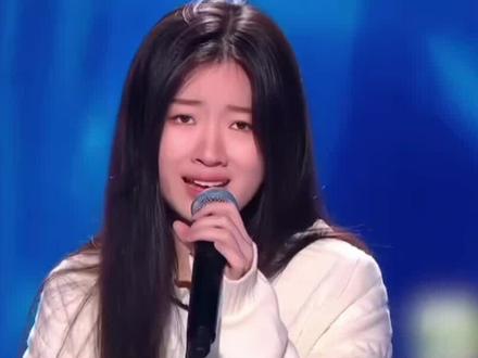 是谁偷走了单依纯的“纯”?刚出道时,那个18岁的少女,清纯、懵懂,不谙世事#单依纯 #娱乐评论大赏 #超级推荐 #人物故事#上热搜