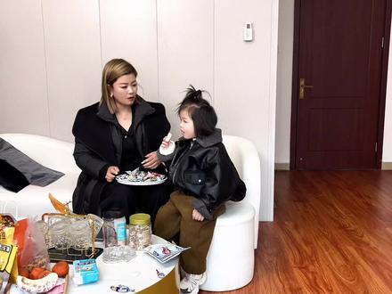 七七还是恐惧安娜公主的车技 #搞笑 #爆笑 #萌娃