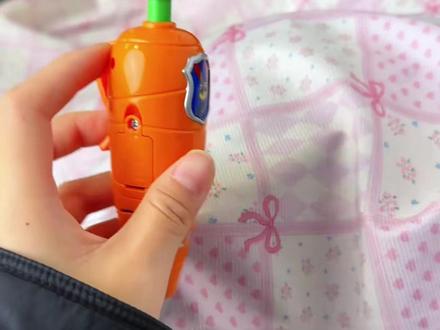 谁还没 get 朱迪的胡萝卜录音笔?现在就掏出它,录下你的 “黑历史”,和朋友复刻动物城名场面~# 疯狂动物城