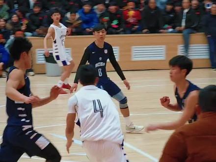 以对手最擅长的快攻与三分击败对手,米绍杰下半场全面复苏,带领长沙六中首夺湖南耐高冠军#一生只有一次耐高 #长沙六中 #耐高 #校园篮球