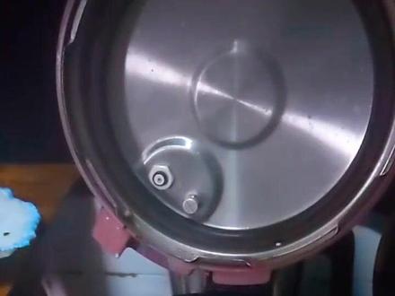 #上热门 新鲜玉米粥,肯定有人没有吃过,有人都没有见过,那一股嫩玉米的味道,清香甘甜。可好多人不知道怎么做,我今天给大家做一次。#乡村味道 #新鲜嫩玉米粥#玉米粥家乡的味道 #妈妈的味道 @抖音小助手