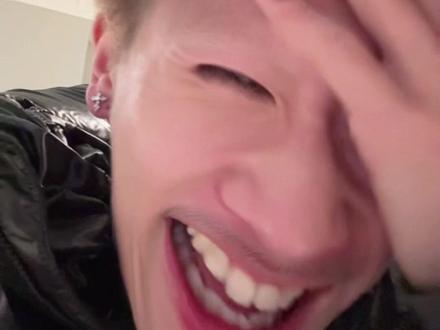 抖音语音功能是2026最伟大的发明#抖音语音评论 #抖音语音功能 #我要验牌 #给我擦皮鞋 #抽象