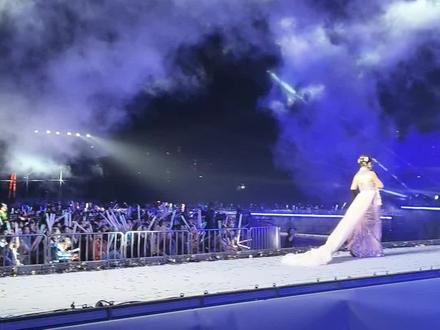 徐闻体育中心→“心跳地球”时尚盛典震撼上演!