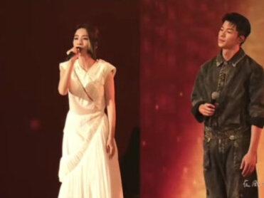 一直觉得 #悬日 和#许光汉一日 应该放在一起听
老田2023年一一巡回演唱会和许光汉合唱了这首
序言里就写"悬日落下,我的一日正在开始"
喜欢这个两个合唱版
中间许还callback了悬日mv的台词"有你在真的很令人安心"
也安利许光汉这首歌的正式mv 拍的很好很有创意
#田馥甄 #JH #田馥甄live