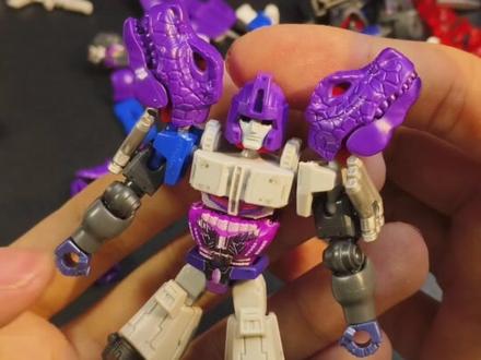 疯了!挑战用碎片散件做合体金刚!
#布鲁可积木人#布鲁可变形金刚#布鲁可积木人自改#布鲁可积木人改造