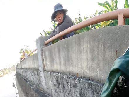 和老婆挑战只用橘子,一小时到底能钓多少鱼!#矶钓 #野钓 #户外钓鱼 #原来钓鱼才是抖音运动顶流 #钓鱼人就是这么疯狂