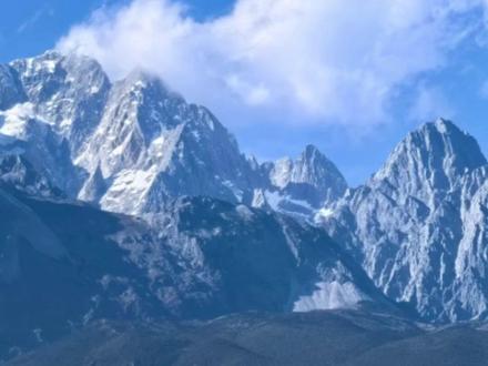 方程豹车主注意:雪天出行,务必关闭这两个功能。 #金牌传播官 #冬天的第一场豹风雪 #方程豹冰雪奇遇季 #这就是比亚迪的含金量#越野新王全民加冕