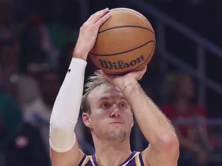 湖人用文森特交易得到老鹰队的肯纳德#湖人交易得到肯纳德 #湖人 #詹姆斯#东契奇 #库里