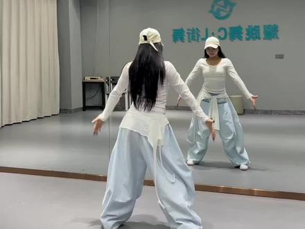 玉帝哥哥你睁开眼睛看看我不信你两眼空空#年会舞蹈 #唐僧谣 #开场舞 #简单易学舞蹈 #团建舞蹈