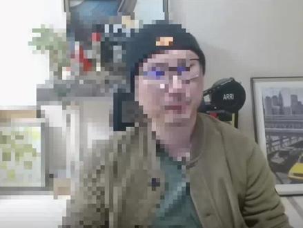 连麦胡同串子,还原栋栋的精神胜利法 #詹姆斯 #库里 #科比 #杜兰特 #dou是球评人 #胡同串子#勒布朗栋