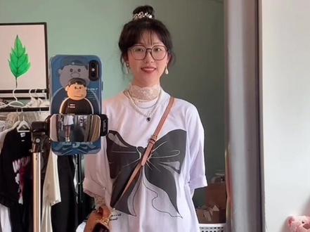 my name is chick #日常尬舞 #疫情憋疯了多少宅不住的人 #精神小伙 #盼望解封 快让我们堂食吧……