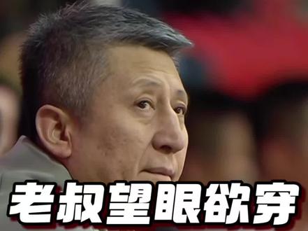 麦基19分7篮板,北京首钢胜广州龙狮!郭士强场边望眼欲穿! 全场比赛麦基9投8众,19分钟内砍下19分7篮板2助攻连续两场全队最高。麦基的高光表现让球队有了和任何强队掰手腕的底气,从蓝领到全能轴心,大麦基值得CBA内线学习。#麦基 #麦基19分 #北京首钢VS广州龙狮 #CBA #dou来cba