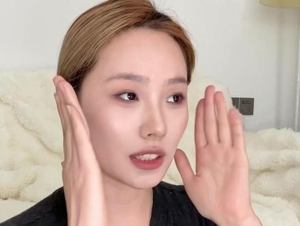 别再黑欣欣子的折叠度了
网上骂骂得了 现实中谁不想长这样
#虞书欣#整商#women的健康我们帮
#美学设计