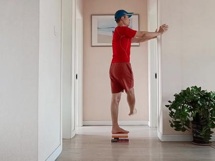 每天坚持甩腿6分钟,促进滑液流动 #膝盖保护