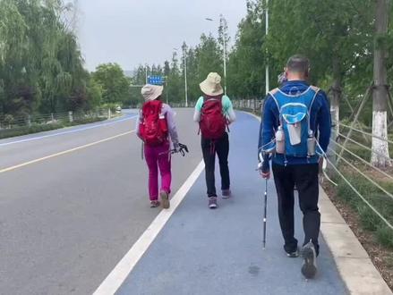 杭州女子徒步上海不花一分钱