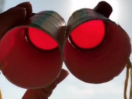 #亲子互动 废旧纸筒别浪费,做个彩色望远镜,孩子们特别喜欢,可减少使用iPad时间哦!#育儿 #亲子游戏 #亲子互动玩具