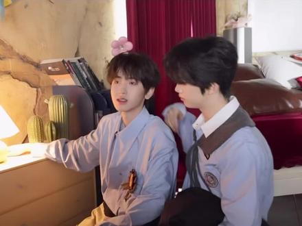 🐱 :“适合不适合,不能就适合一次吗?”#复函 #二次函数 #张函瑞 #左奇函 #TF四代