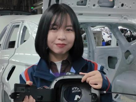 找不到油箱盖开关?取消了! 解锁多种打开油箱盖的方式 我还是更喜欢搂那么一下!#每天一个用车知识 #汽车知识科普 #汽车冷知识 #汽车知识 #油箱盖开关