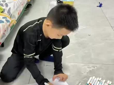 喜欢疯狂动物城,画个兔子警官#小朋友画画 #疯狂动物城