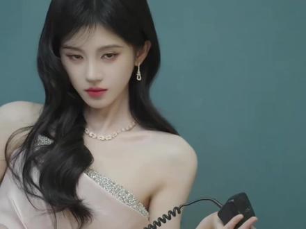 丝芭爆鞠婧祎十年收入1.39亿!续约协议笔迹鉴定结果不一致! #2025影娱年终大赏 #2025年度影娱热点 #影娱热点团